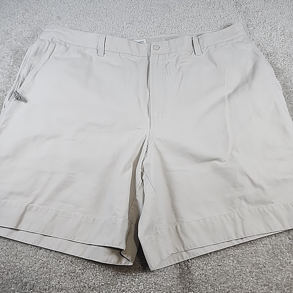 Columbia Utility Shorts Mens 44 Stone Khaki Canvas Hiking Outdoor AM4194